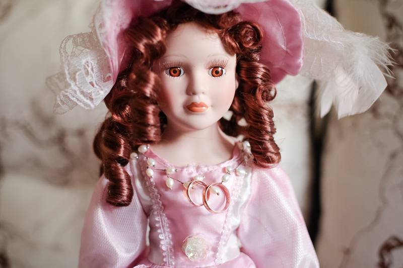 Living Light: Embrace Minimal Plastic Living